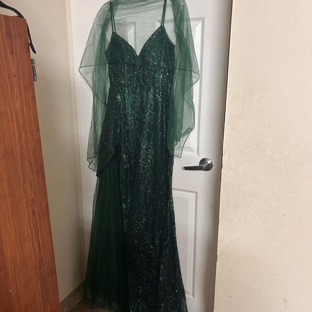 Green Glittery Prom Dress Gown with Tulle Scarf
